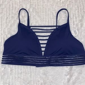 NWT Victorias secret pink ultimate strappy sports bra with removable padding